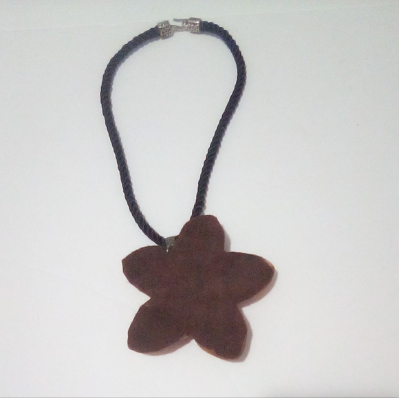 Hand Crafted Flower Wood Necklace - Picture 6 of 8